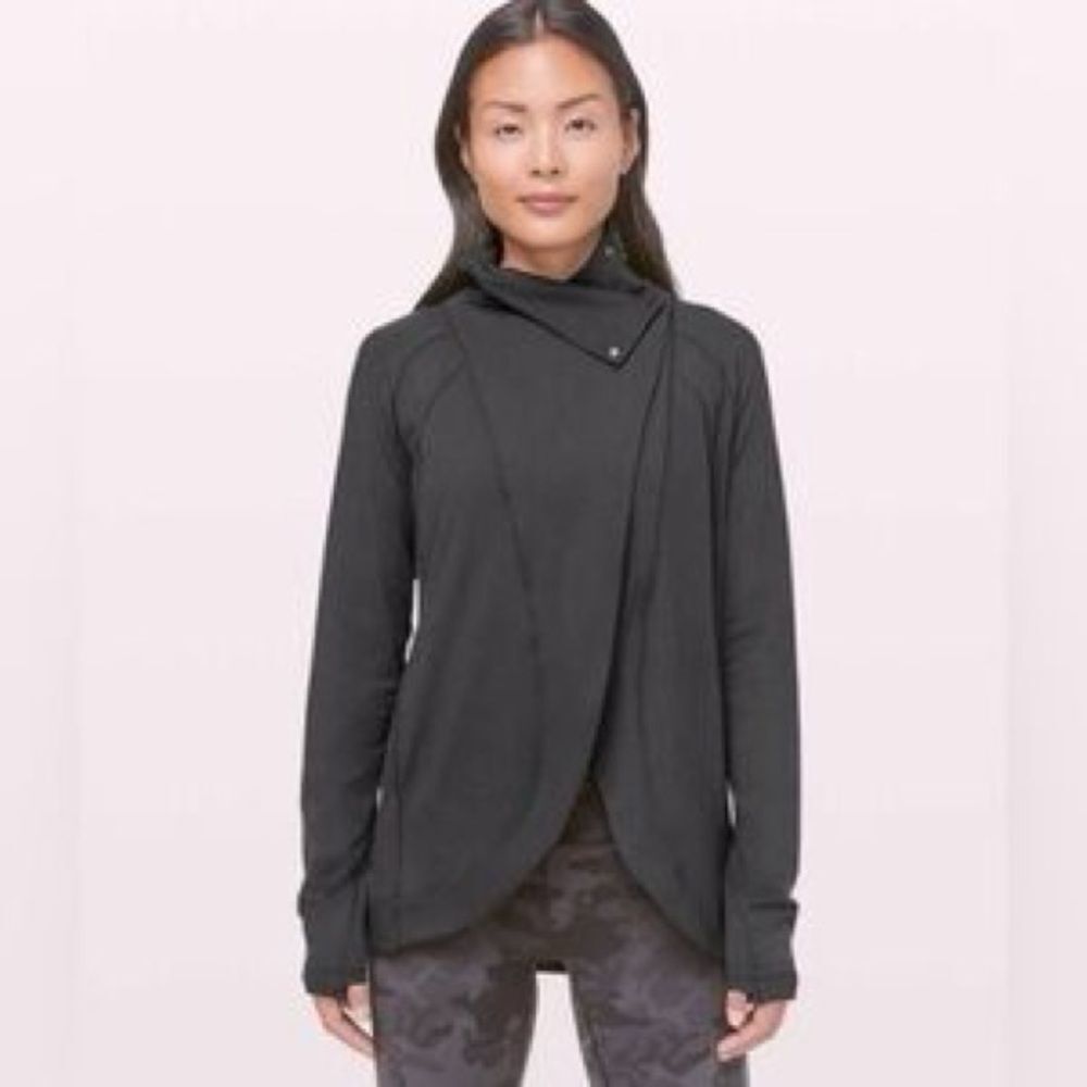 Lululemon Rulu Rally Wrap Long Sleeve Jacket Top Size 4 Black